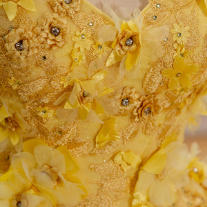 Robes de fête Quinceanera LSRZ18 de couleur jaune bonbon pour adultes - Longueur au sol avec traîne chapelle et appliques de perles - Product Image 6