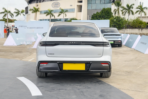 YD AUTO Galaxy E8 2025 700km Voyage Véhicule d'occasion BEV Électrique Grand stock disponible à Nansha 15 247 km Conduite à gauche B2B - Product Image 5