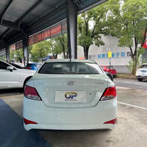 Auto Usata Hyundai Reina 2014 di Alta Qualità Disponibile, Esterno Bianco Interno Nero, Alimentazione a Benzina - Product Image 6