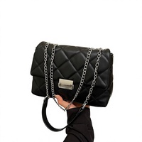 Sac à bandoulière matelassé noir en cuir PU pour femme, inspiré des créateurs, avec rabat et fermoir argenté, sac à main tendance, vente en gros