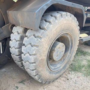 Excavatrice Hyundai 210W-7 d'occasion, modèle 2022, 21 tonnes, avec moteur, boîte de vitesses, pompe et roulement – Équipement de construction d'occasion à prix abordable - Product Image 6