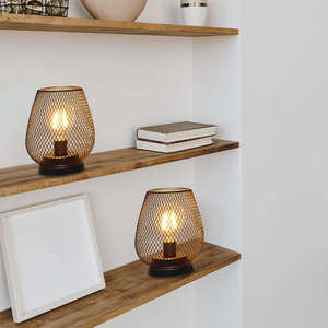 Juego de 4 Lámparas de Mesa LED Modernas, Funcionan con Batería, con Cuerpo de Metal y ABS, Diseño Inalámbrico para Decoración de Interiores y Estantes - Product Image 2