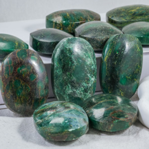 Seven Chakra African <strong>Jade</strong> Gemstone Feng Shui Healing Carved Crystal Palm <strong>Stone</strong> - Product Image 6