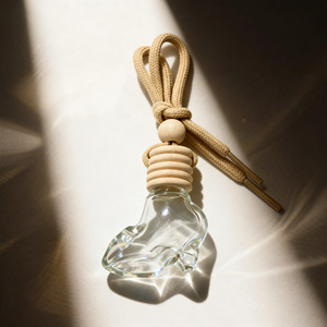 Creative High Heel <strong>Car</strong> Perfume Pendant, Stylish Aromatherapy <strong>Diffuser</strong> for Rearview Mirror - Product Image 4