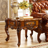Table d'appoint de salon de style européen antique en bois massif sculpté avec plateau en marbre, table de canapé pour projet de mobilier domestique