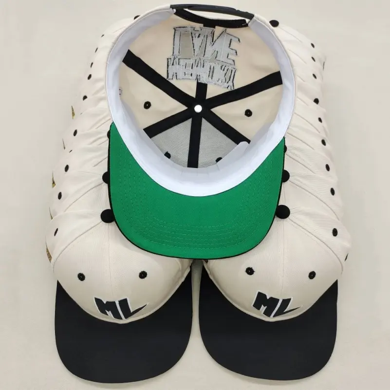 6 Panel Two Tone Hat Cream Crown Black Upper Green Under Brim Superior Cotton Twill Big Embroidery Custom Brand Snapback Cap