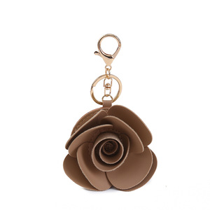 Llavero de Cuero PU con Forma de Rosa Rosa y Mosquetón de Aleación de Zinc, Adorno para Bolso con Diseño de Flores y Nubes para Mujer - Product Image 2