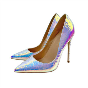 Vente en gros transfrontalière Nouveauté Printemps 2023 Chaussures à enfiler à motif serpent blanc laser, à talon haut multi-élevations de 12 cm, bout pointu, tige en PU - Product Image 5