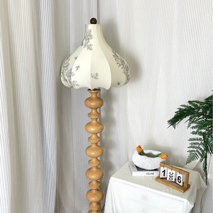 Lampadaire LED à Source Lumineuse Tricolore, Contrôle par Interrupteur, Usage Domestique, Indice de Rendu des Couleurs 90, Base en Bois, Abat-jour Floral - Product Image 2