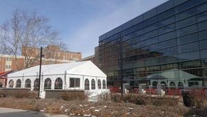 Chapiteau de mariage extérieur de tente d'auvent de mur de verre clair de <span class=keywords><strong>luxe</strong></span> Offre Spéciale pour des expositions de sports et de grands événements distance de <span class=keywords><strong>baie</strong></span> de 5m - Product Image 4