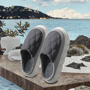 Pantuflas de Invierno al por Mayor con Punta Redonda, Calefacción Eléctrica, Forro de Felpa, Plantilla de Goma, Suela de Madera y Suela Plana - Product Image 2