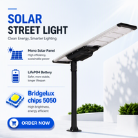Lampadaire solaire LED extérieur 150W 190LM/W Gestion intelligente de l'énergie Indice de protection IP66 Construction en alliage d'aluminium Garantie de 3 ans