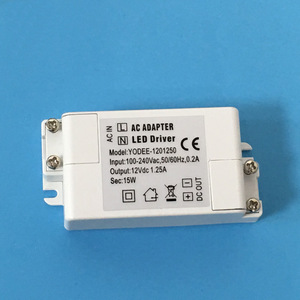 Alimentation électrique à tension constante YODEE LED Driver 12V 1.25A 15W pour usage intérieur - Product Image 2