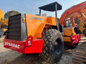 Used Dynapac CA 301D/CA 251D Road Roller Single Drum with Motor Pump & Gearbox Japan Origin 2018 Model Good Working Condition - Product Image 5