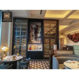 वाणिज्यिक अनुकूलित होटल रेस्तरां गार्डन थर्मोस्टेटिक वाइन सेलर लॉबी डिस्प्ले कैबिनेट कस्टम बिल्ट-इन वाइन रेफ्रिजरेटर