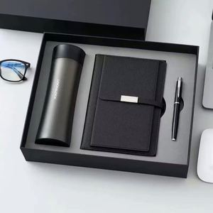 Compagnon de voyage écologique, bouteille réutilisable, carnet et stylo portable pour les amateurs d'aventures - Product Image 5