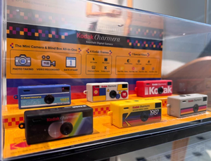 Cámara Digital <span class=keywords><strong>Kodak</strong></span> Chaarmer 1987 Frozen, Mini Cámara con Llavero, Caja Sorpresa, Cámara con Temática de <span class=keywords><strong>Película</strong></span> - Product Image 6