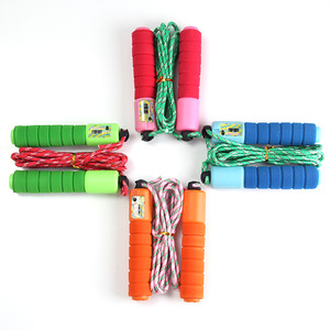 Corde à sauter avec poignée en éponge, sports et fitness en plein air, corde à sauter avec compteur pour adultes et enfants, équipement sportif pour le milieu d'âge - Product Image 1