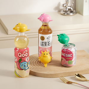 Ouvre-bouteille manuel Zenidoo de forme ronde 2-en-1 pour bouchons en plastique et canettes de soda, mini outil portable pour porte-clés - Product Image 4