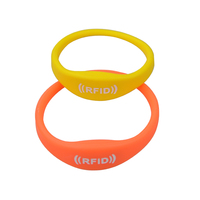 Bracelets RFID NFC imperméables personnalisés 13,56 MHz pour enfants, bracelet en silicone RFID pour piscine