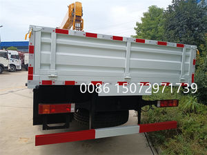 8T क्रेन रोड बचाव वाहन के साथ HOWO टो ट्रक, डेरिक लिफ्टिंग और टूटे हुए वाहनों को खींचने के साथ - Product Image 4