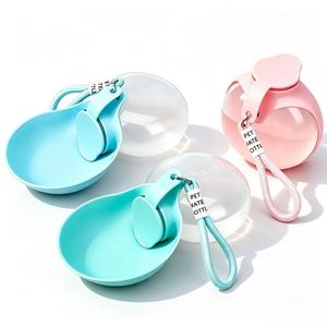 Bouteille d'eau portable pour animaux de compagnie en forme de <span class=keywords><strong>gourde</strong></span> plate avec cordon, anti-fuite, pour voyage en extérieur, en matériau de qualité alimentaire - Product Image 1