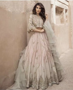 Conjunto de Lehenga y Top Adornado con Hermosas Cuentas de Cristal |   Hermoso Vestido de Novia para Mujer - Product Image 3