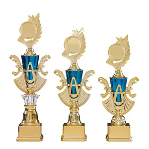 Grosir trofi kompetisi, suvenir Piala plastik acara olahraga taman kanak-kanak distribusi lintas batas