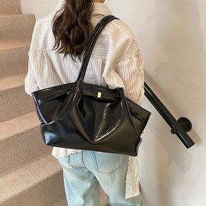 2026 新しい女性 PU レザートートバッグ大容量カジュアルショルダー脇の下バッグソフトだらしない通勤ハンドバッグサイドポケット付き - Product Image 4