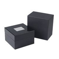 Boîte à montre rectangulaire personnalisée en MDF noir laqué brillant, faite à la main, avec coussin en velours marron à l'intérieur, emballage cadeau