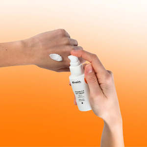 Divain Care Crema Giorno con Vitamina C+E, Acido Ialuronico per una Pelle Super Luminosa - Product Image 2