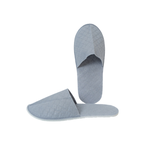 Chinelos de Hotel Personalizados com Logo em Microfibra Cinza, Solado Antiderrapante de 5mm em EVA para Quartos de Hotel 5 Estrelas - Product Image 1
