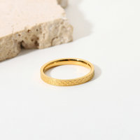 Hete Verkoop Eenvoudige Stijl Romantische Trouwfeestring Goudkleurige Roestvrijstalen Damesring
