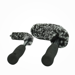 2 개 자동차 휠 및 림 청소 브러시 긴 손잡이 차량 휠 브러시 키트 극세사 휠 허브 구부릴 수있는 타이어 브러시 - Product Image 3