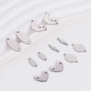 Customized Zinc Alloy Bright Silver Nickel Plated Engraved Brand Logo <strong>Metal</strong> Bag Label with Hole Design for Clothing - Product Image 4