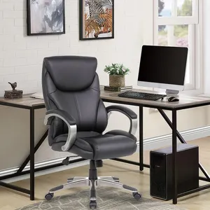 Chaise de bureau pivotante en cuir à vendre Chaise de bureau confortable et luxueuse à dossier haut en cuir