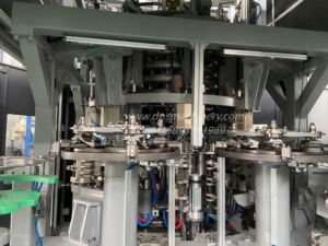 1000-36000BPH Combiblock Máquina de llenado y tapado Línea de producción completa - Product Image 3