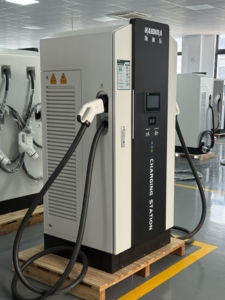 Estación de Carga de Energía Renovable HKBG de 180kW con Capacidad de Batería de 110kWh para Uso Doméstico y Comercial, Almacenamiento de Energía de Emergencia - Product Image 2