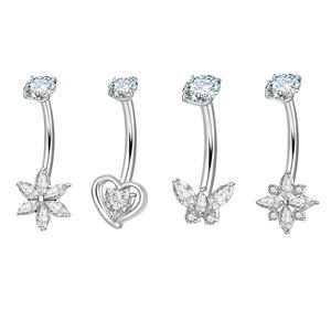 Piercing de nombril fin en titane Lotus avec diamant CZ et motif papillon à filetage interne, en stock - Product Image 1