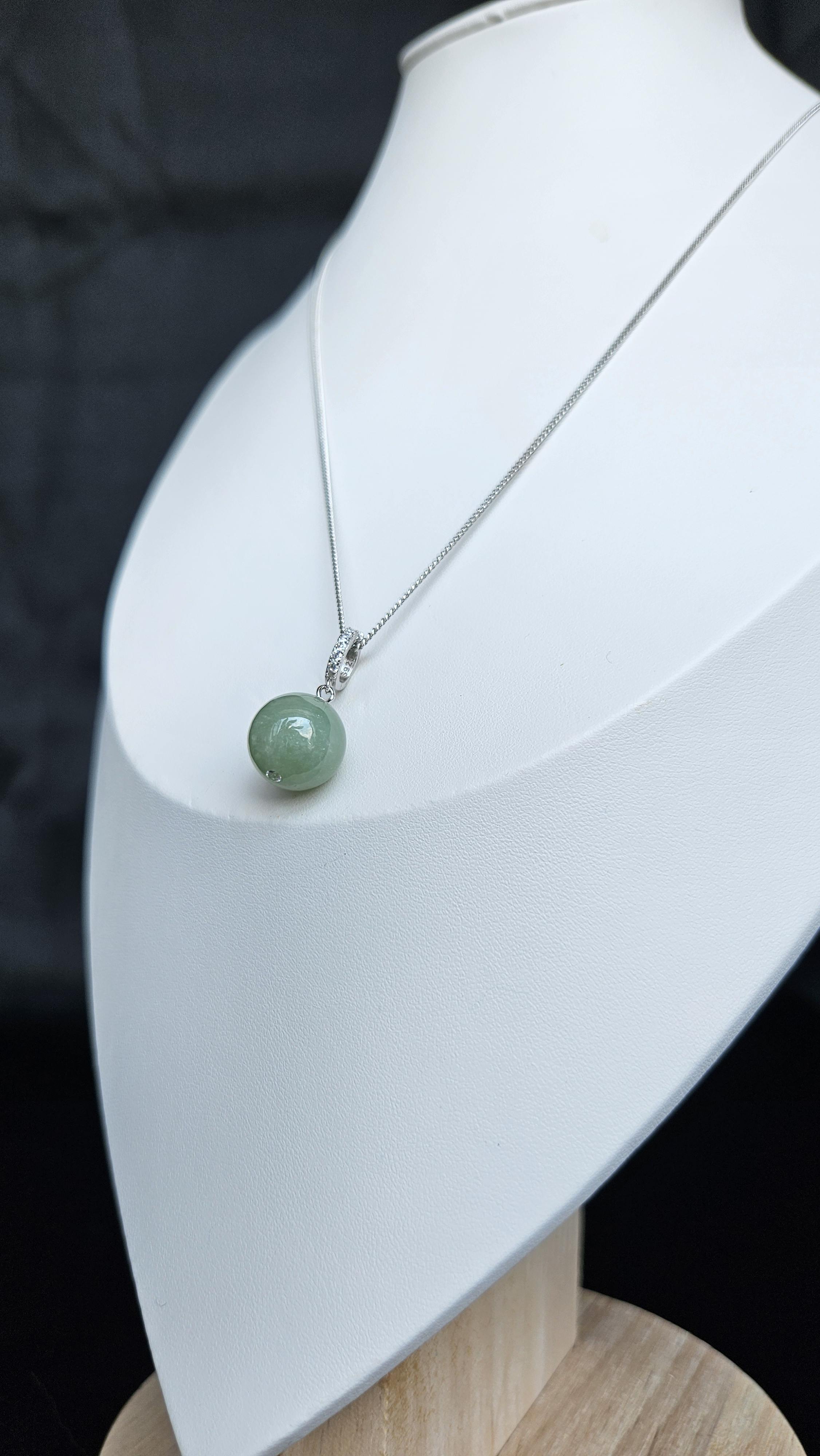 สีเขียว