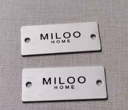 Muebles de Baño Personalizados, Placas de Identificación de Metal Oxidado con Grabado e Impresión, Placas de Identificación de Aluminio con Perforación Artesanal - Product Image 2