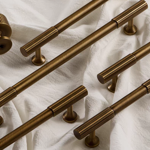 Puxadores e Maçanetas de Porta de Armário em Bronze Sólido Estilo Francês Americano Minimalista para Móveis e Guarda-Roupas - Product Image 4