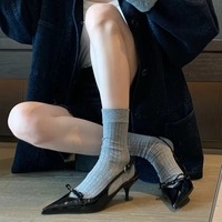 Minimalistische Damen-Slingback-Pumps mit spitzer Zehenpartie und niedrigem Absatz – Lackleder-Schuhe mit Schleifendetail für Büro und festliche Anlässe