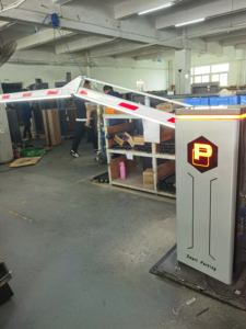 Barriera Pieghevole Automatica ad Alta Velocità per <span class=keywords><strong>Parcheggio</strong></span> Auto, Ideale per Garage con Soffitti Bassi - Product Image 3