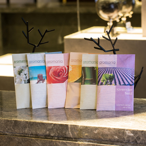 OEM 10g di lusso deodorante per ambienti Aroma vegetale cassetto armadio scarpe rimozione odore <span class=keywords><strong>profumo</strong></span> per auto armadio appeso guardaroba - Product Image 5
