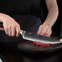 Couteau de cuisine japonais de haute qualité de 8 pouces en acier inoxydable Damas à motif laser avec manche en bois Pakka Lame tranchante