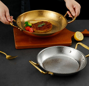 Petit cuiseur de nouilles instantanées en acier inoxydable doré de style coréen avec poêle à frire sèche sukiyaki antiadhésive commerciale à deux oreilles - Product Image 1