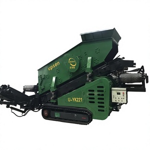 UPSEN UYK221 Crawler Mobile Vibrating Screen Double Deck Screening Plant With Pump Engine 50-80 TPH Capacity For Ore Processing