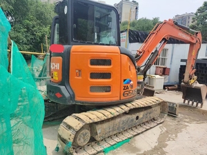 Excavatrice Hitachi ZX65 d'occasion, fabriquée au Japon, 7 tonnes, sur chenilles, certifiée CE, avec accessoire de pince, attache rapide et brise-roche - Product Image 2