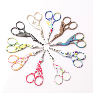 Petites ciseaux à poils de nez, ciseaux à sourcils, ciseaux de beauté pour la maison - Product Image 1